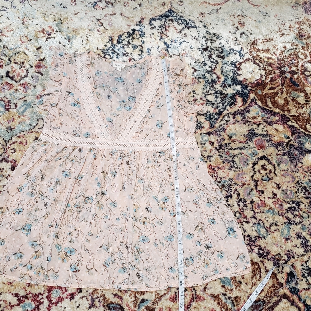 Sold - POL Sheer V-Neck Floral Blouse - Picture 11 of 12
